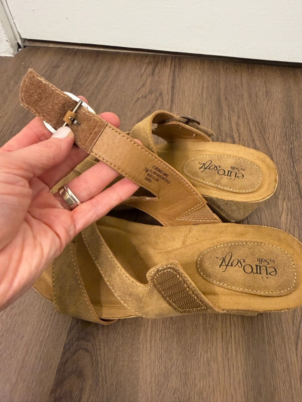 Eurosoft Women's Empire Wedge Sandal NWOT sz 7 - Picture 6 of 11